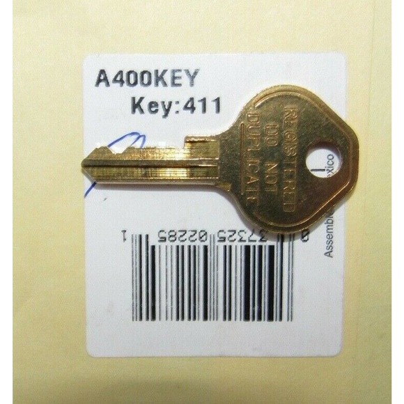 MASTER LOCK Gold Combination Lock Keys 411 or V62 or V643 - NEW - NWT - Picture 1 of 2